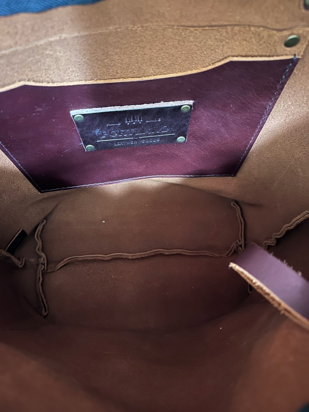 Portland Leather Goods Medium Tote Bag with Zipper - Cognac Smooth Leather - Picture 7 of 7